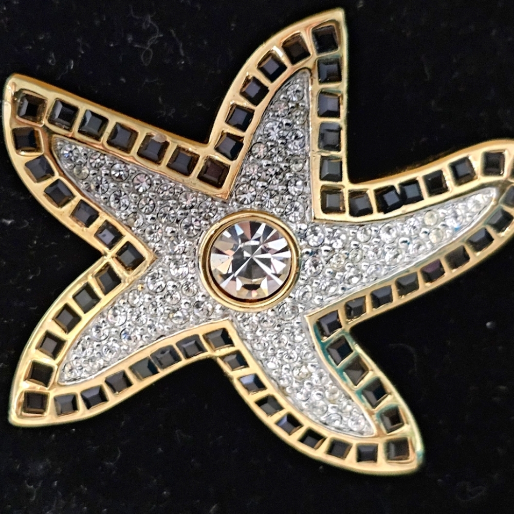 Swarovski Vintage Gold Plated Hallmarked Crystal Starfish  Brooch Pin * Retired